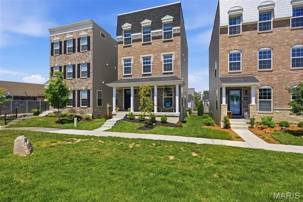 9461 Vandervoort CT, Crestwood, MO 63126
