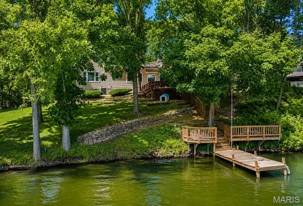 12 Del Mar CT, Taylorville, IL 62568
