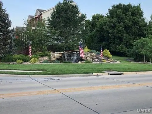 6170 Stone Wolfe DR, Glen Carbon, IL 62034