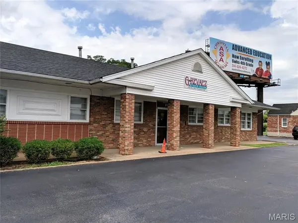 1735 S New Florissant RD, Florissant, MO 63031