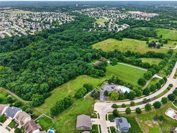 290 Kammeier RD, Wentzville, MO 63385