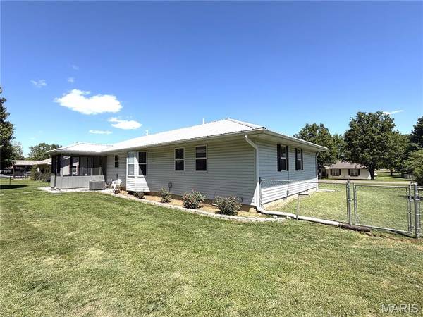 616 Kaitlin DR, Mountain View, MO 65548