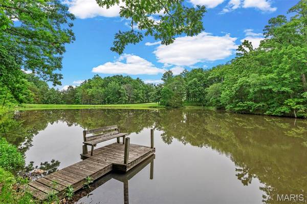 10 Briarwood CT, Warrenton, MO 63383