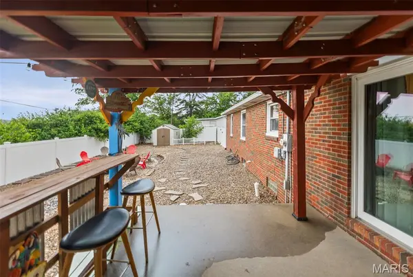 1202 Belleville ST, Lebanon, IL 62254