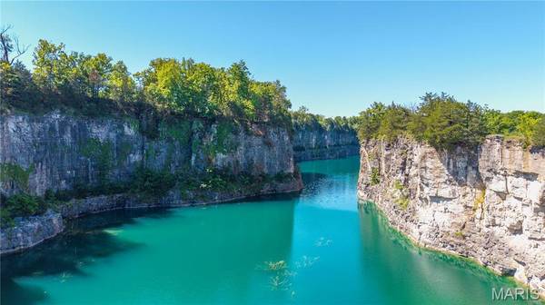 33 Emerson Cove, Oak Ridge, MO 63769