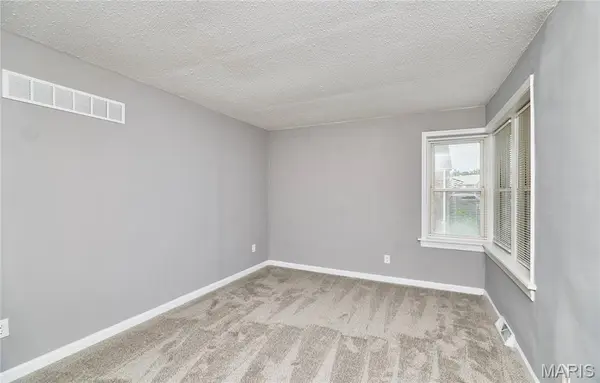 2146 Fairhaven DR, Jennings, MO 63136