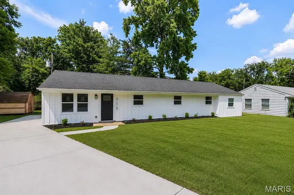 715 Westchester CT, Kirkwood, MO 63122