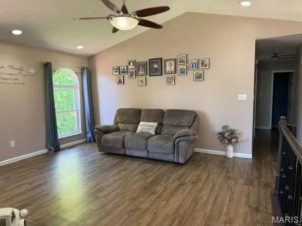 728 Santschi DR, Herculaneum, MO 63048