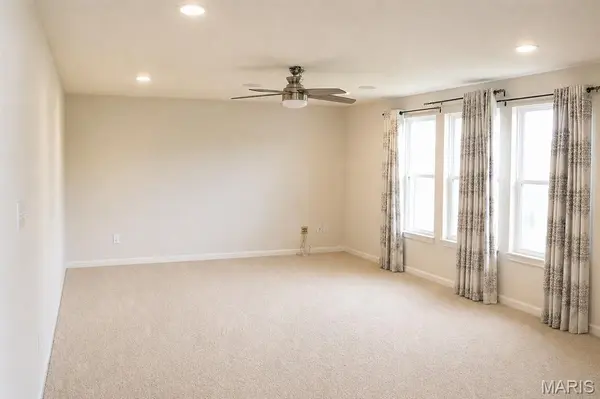 3336 Grace Hill DR, Lake St Louis, MO 63367