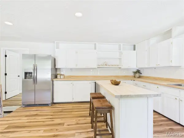 21700 Highway Y, St Robert, MO 65584