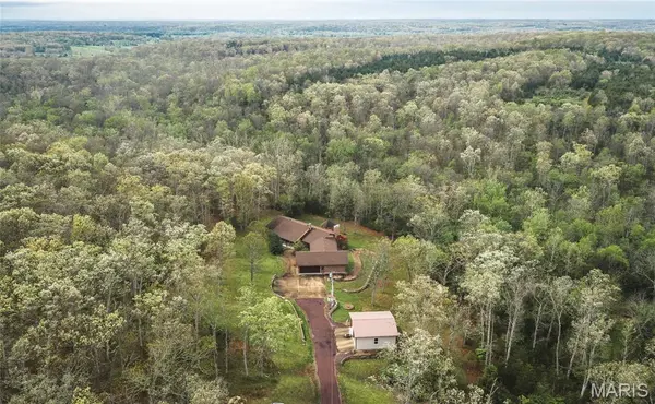 3847 Cleavesville RD, Bland, MO 65014