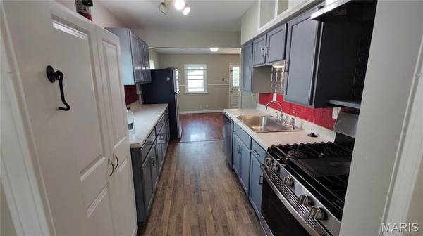 11021 Saint Girard LN, St Ann, MO 63074
