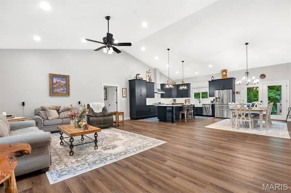 6713 Klondike RD, Hillsboro, MO 63050