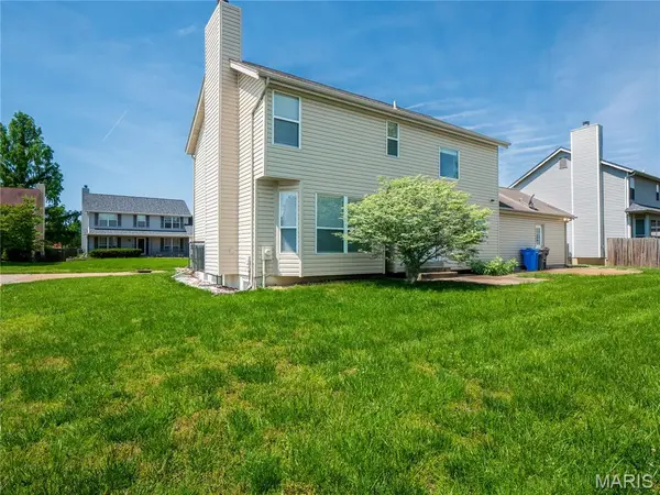 3078 Willow Creek Estates DR, St Louis, MO 63031
