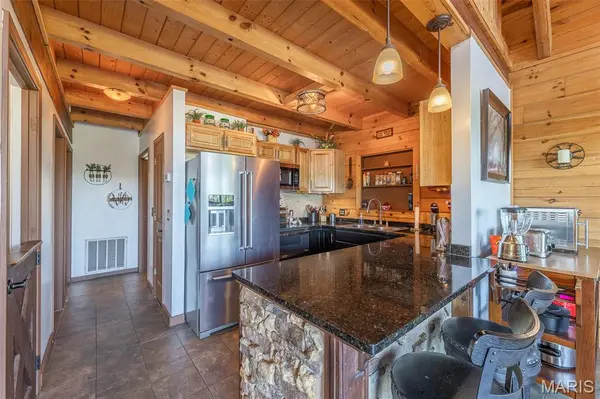 689 Ripley Route P, Gatewood, MO 63942