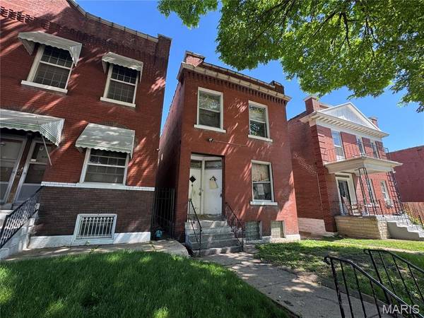 2833 Sidney ST, St Louis, MO 63104