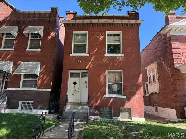 2833 Sidney ST, St Louis, MO 63104