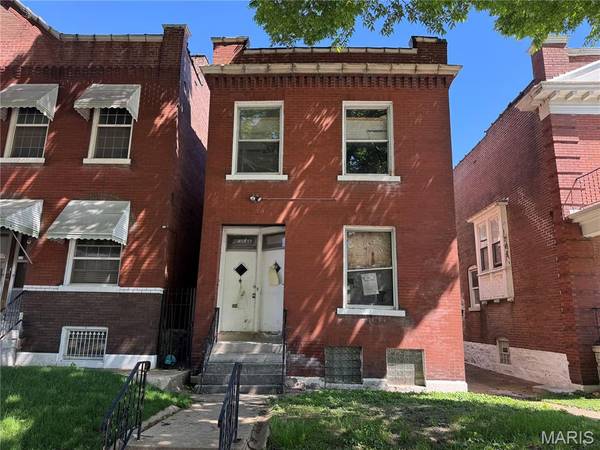 2833 Sidney ST, St Louis, MO 63104