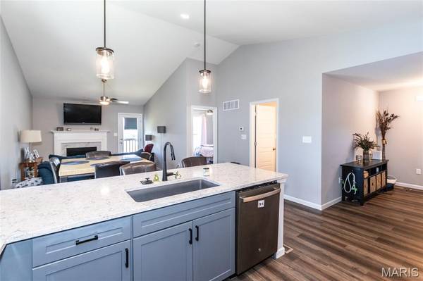 897 Black Bear DR, House Springs, MO 63051