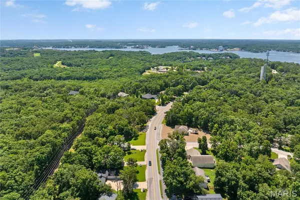 434 Cherokee RD, Four Seasons, MO 65049