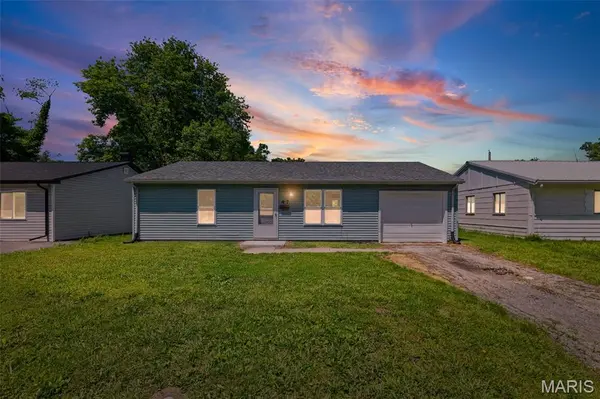 47 Saint Henry DR, Cahokia, IL 62206