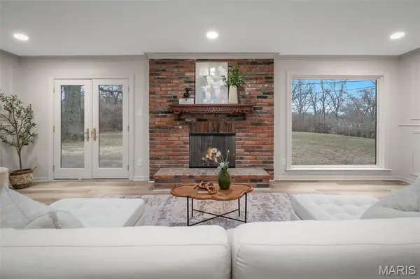 11584 New London DR, St Louis, MO 63141