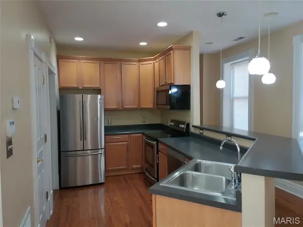 1924 Geyer AVE #C, St Louis, MO 63104