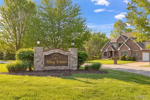 653 Ming Lake DR, Washington, MO 63090