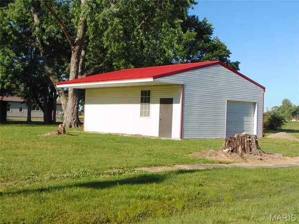 000 W St. Louis AVE, Dowell, IL 62927