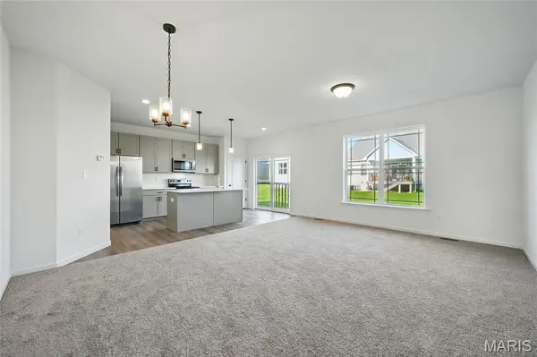 9067 Camino TRL, Cottleville, MO 63304