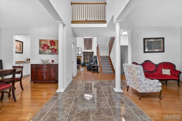 4216 Corrales DR, Florissant, MO 63034