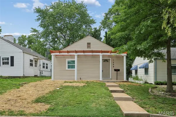 1509 Kraft ST, St Louis, MO 63139