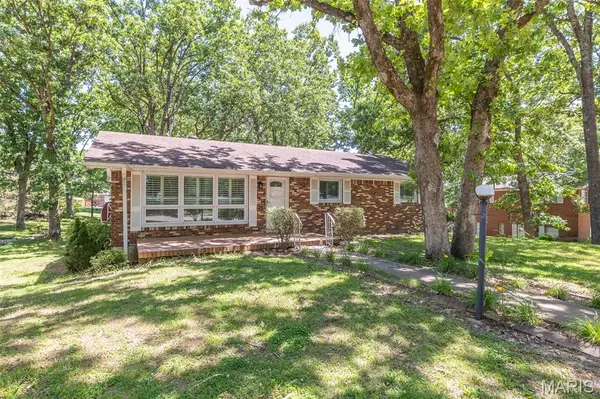 1506 Rosedale LN, Poplar Bluff, MO 63901