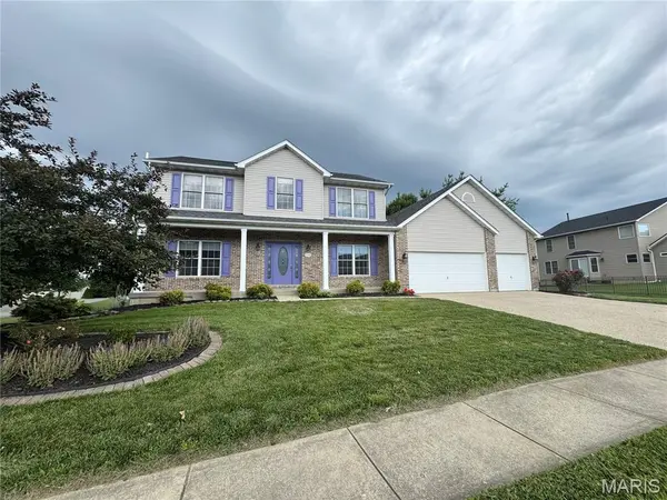 3594 Sky Hawk DR, Shiloh, IL 62221