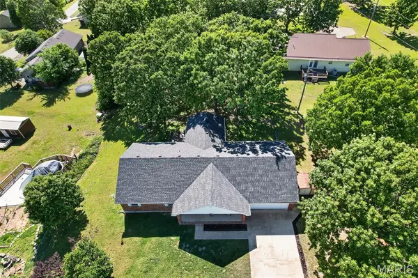 19835 Stamper LN, Waynesville, MO 65583