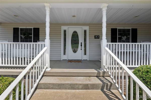 201 Estate DR, Chester, IL 62233
