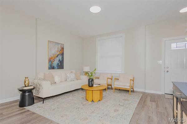 5418 Virginia AVE, St Louis, MO 63111
