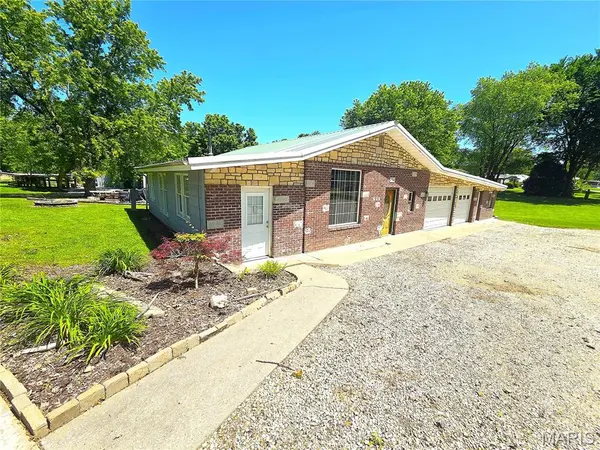 352 Arrowhead TRL, Hermann, MO 65041