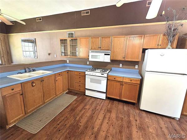 352 Arrowhead TRL, Hermann, MO 65041
