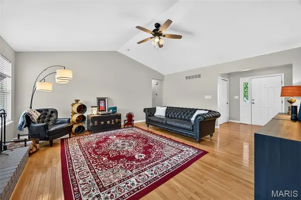 1465 Washingtons Crossing DR, O'fallon, MO 63366