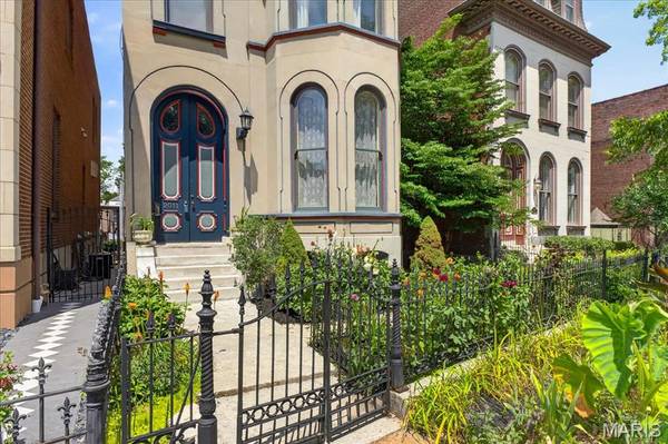 2011 Park AVE, St Louis, MO 63104