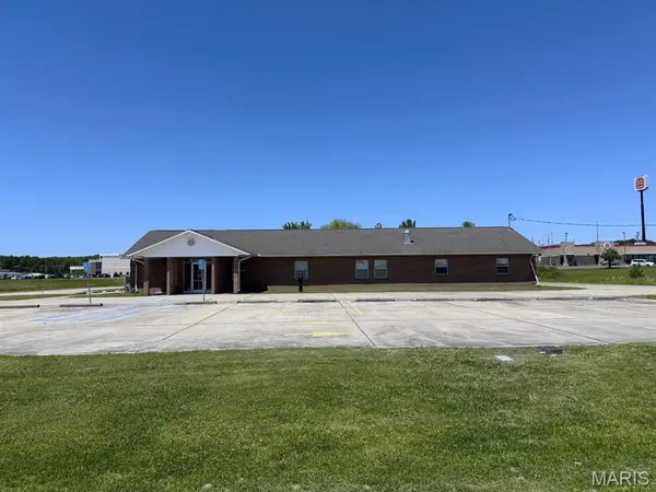 910 Nina ST, Dexter, MO 63841