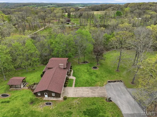 310 E South Oak Crest DR, Houston, MO 65483
