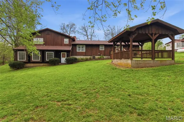 310 E South Oak Crest DR, Houston, MO 65483