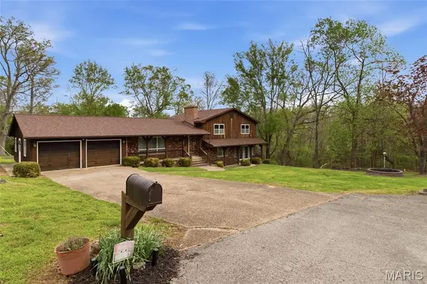 310 E South Oak Crest DR, Houston, MO 65483