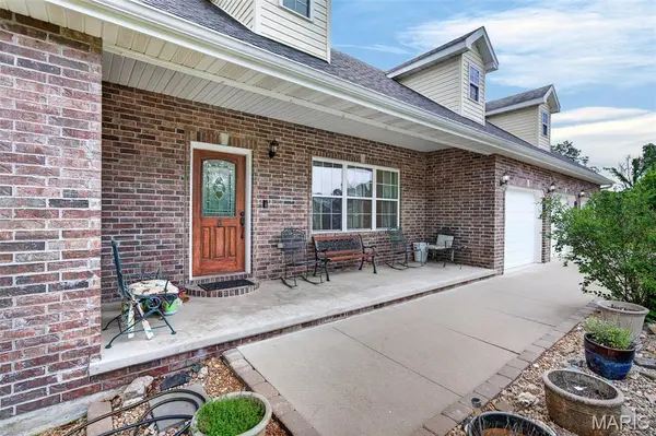 19906 Lucas LN, Waynesville, MO 65583