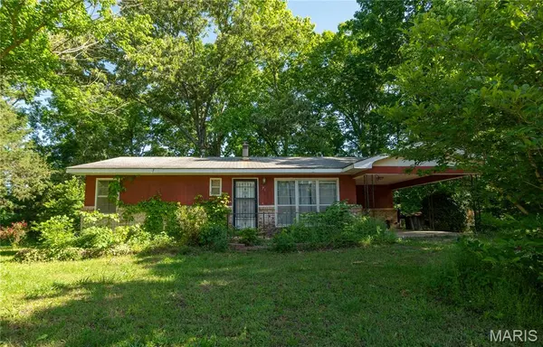 71 Silver Carp LN, Doniphan, MO 63935