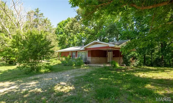 71 Silver Carp LN, Doniphan, MO 63935