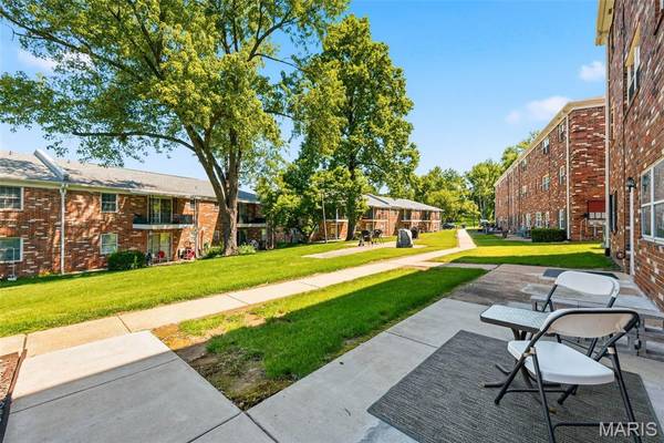 3129 Roger Williams DR #A, Bridgeton, MO 63044