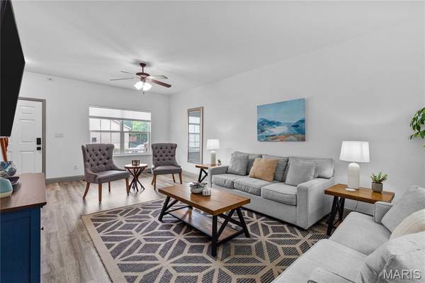 526 Springhurst Pkwy, O'fallon, MO 63368